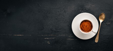 穆迪小說與咖啡：犯罪文學中的黑咖啡形象